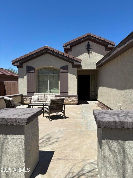 Foto del edificio - 41520 N River Bend Ct