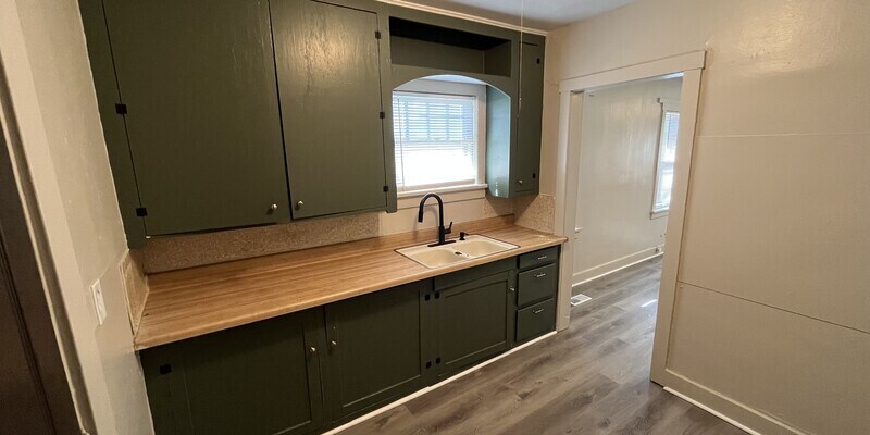 Foto principal - 615 W 7th Ave