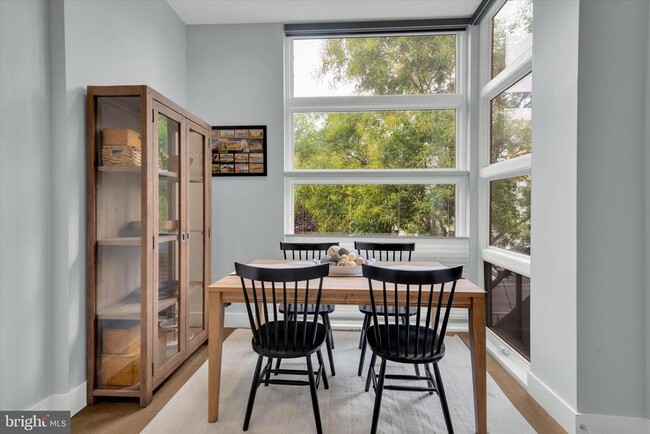 Foto del edificio - 3225 Sherman Ave NW