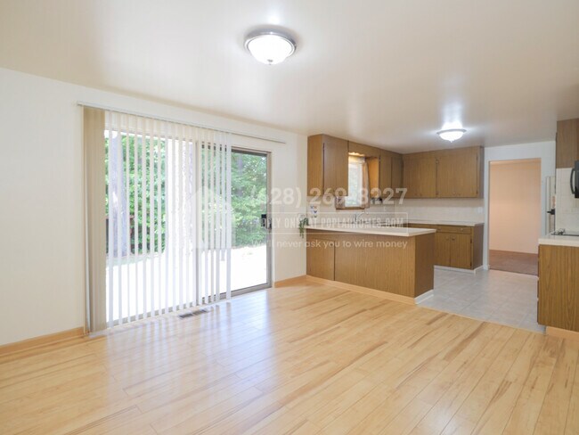 Building Photo - 4826 83rd Ave W