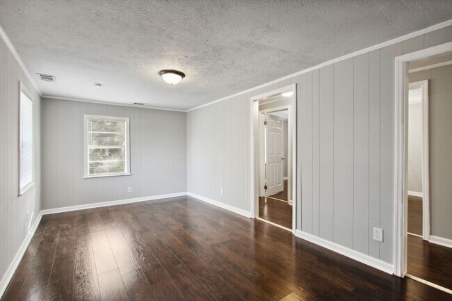 Foto del edificio - Large 2BR/2BA Eastside Savannah House For Rent