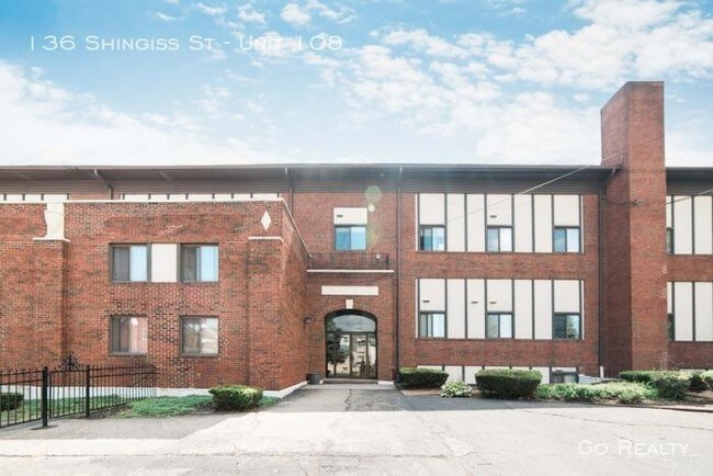 Building Photo - 2 bedroom in McKees Rocks PA 15136