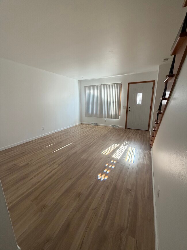 Foto del edificio - 4318 Lumley Rd