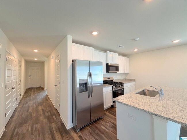 Building Photo - 2025 Ogletree Pl