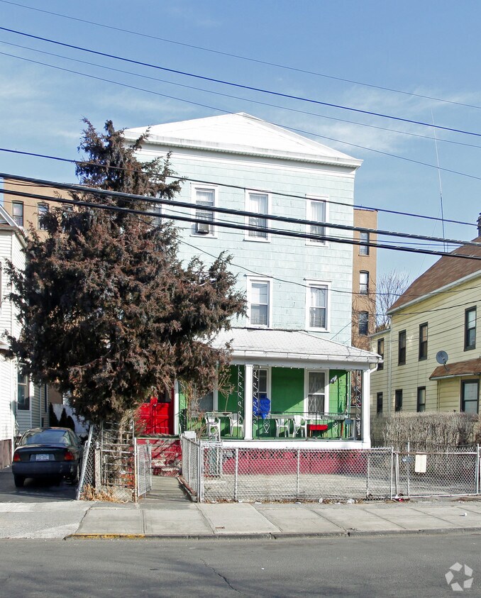 Building Photo - 57 Radford St