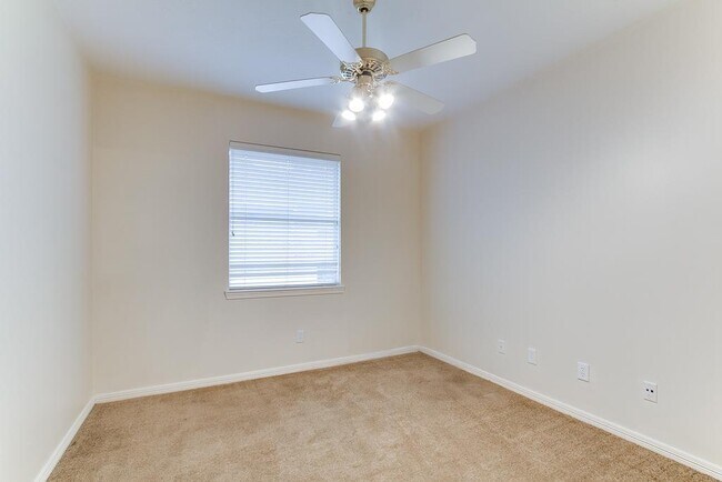 Building Photo - 20318 Willow Trace Dr