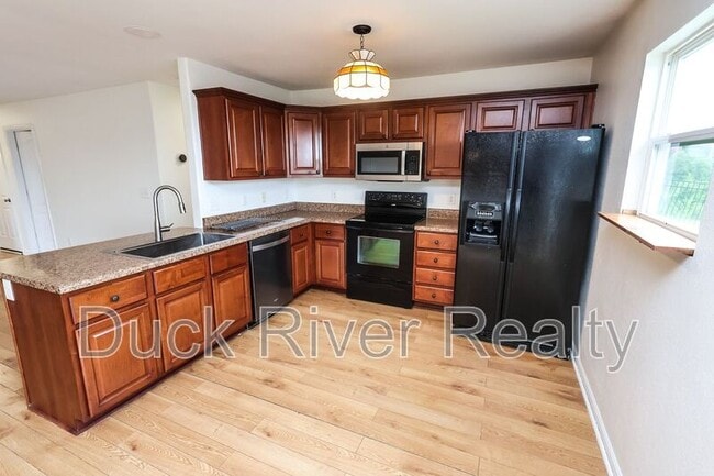 Building Photo - 2207 Carpenter Bee Dr