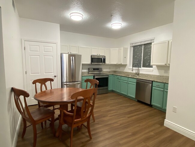 Recently renovated, stainless appliances, granite countertop - 502 S 1040 E