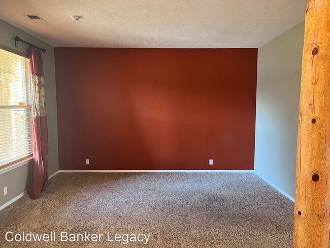 Foto del edificio - 5 br, 3 bath House - 5135 Pebble Rd NW