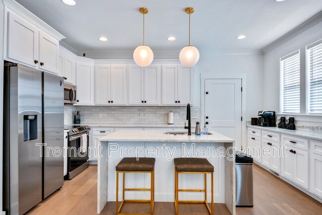 Foto del edificio - 1017 E 14th St