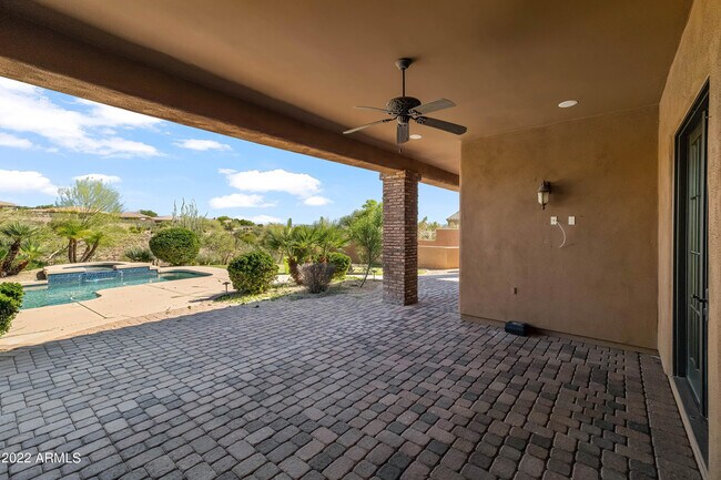Foto del edificio - 12141 N Sunset Dr