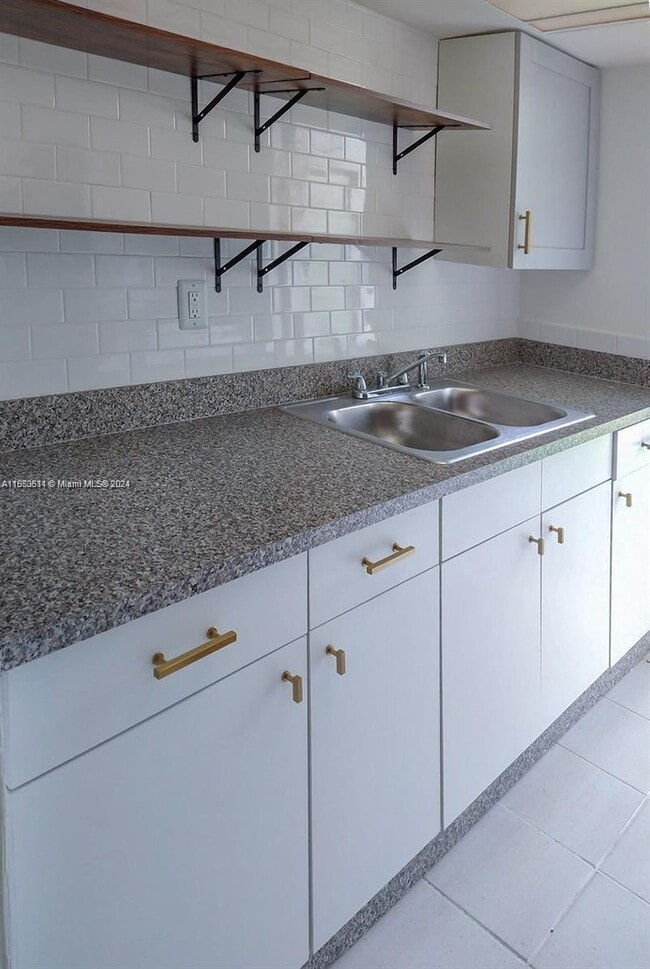 Building Photo - 1 bedroom in North Miami FL 33161
