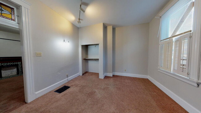 Building Photo - 2319 Sauer Ave