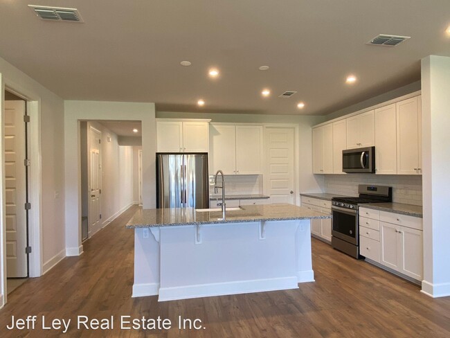 Foto del edificio - 4 br, 3.5 bath House - 414 Griffin Way