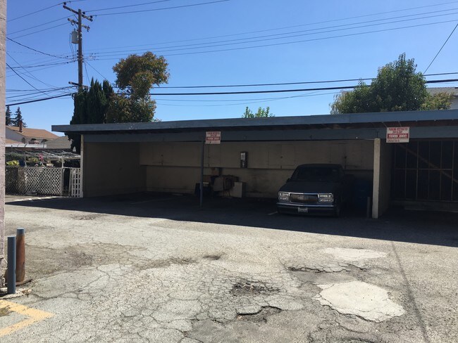 Foto del edificio - 1040 Clyde Ave