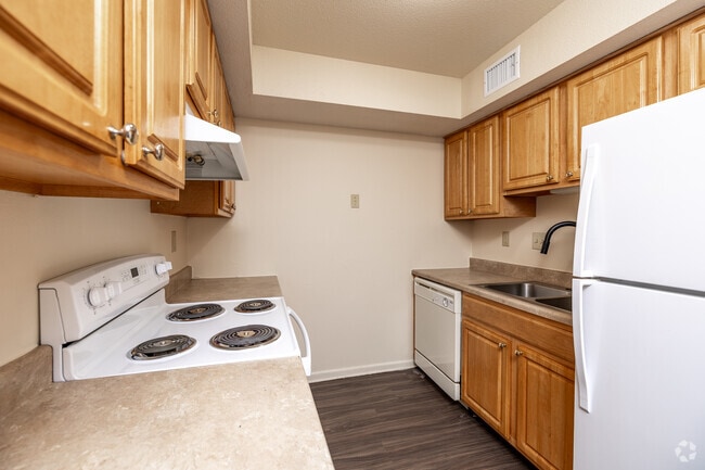 2BR, 1BA - 1,000 SF - Kitchen - Valley Acres Apartments