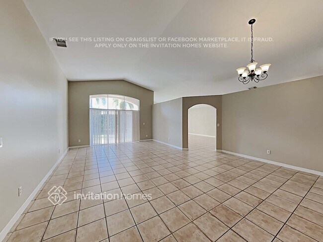 Foto del edificio - 16200 SW 2nd Dr