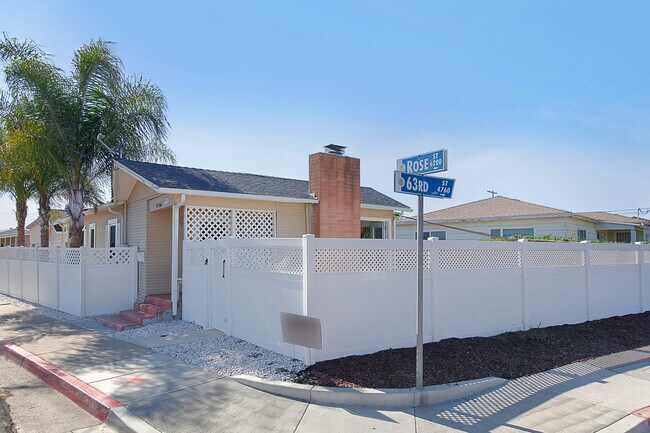 Foto del edificio - 4766 63rd St