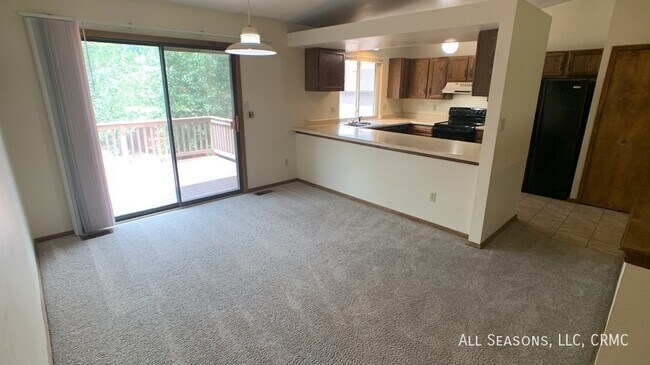 Foto del edificio - 850 Quail Lake Cir