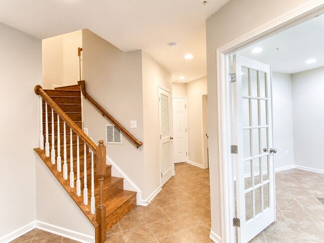 Building Photo - 1743 Theale Way