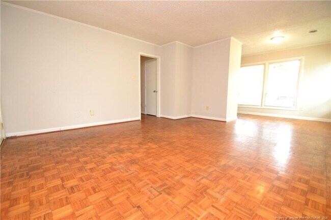 Foto del edificio - 2823 Croydon St