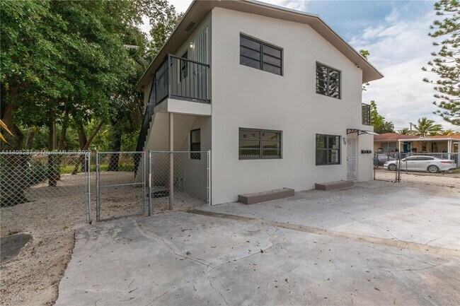 Building Photo - 32 NE 64th Terrace