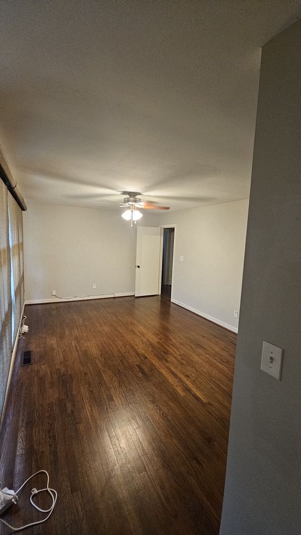 Building Photo - MOVE IN SPECIAL!! LIMITED TIME ONLY!! FIRS...