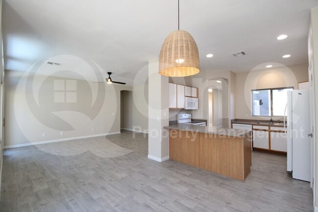 Photo - 440 S Val Vista Dr Townhome