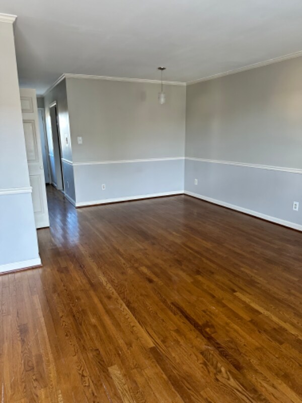 Foto del edificio - 487 Bramblewood Ln