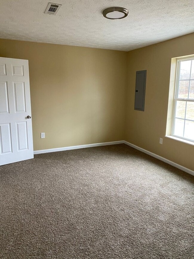 Foto del edificio - Now available 3 bedroom 2 bath single fami...