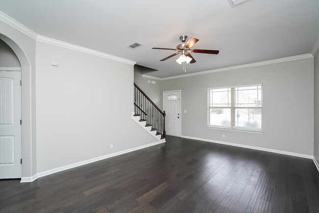 Foto del edificio - 3218 Mapleside Ln