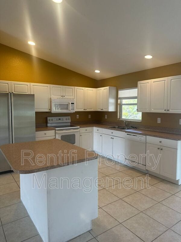 Foto del edificio - 1513 NE 36th Terrace