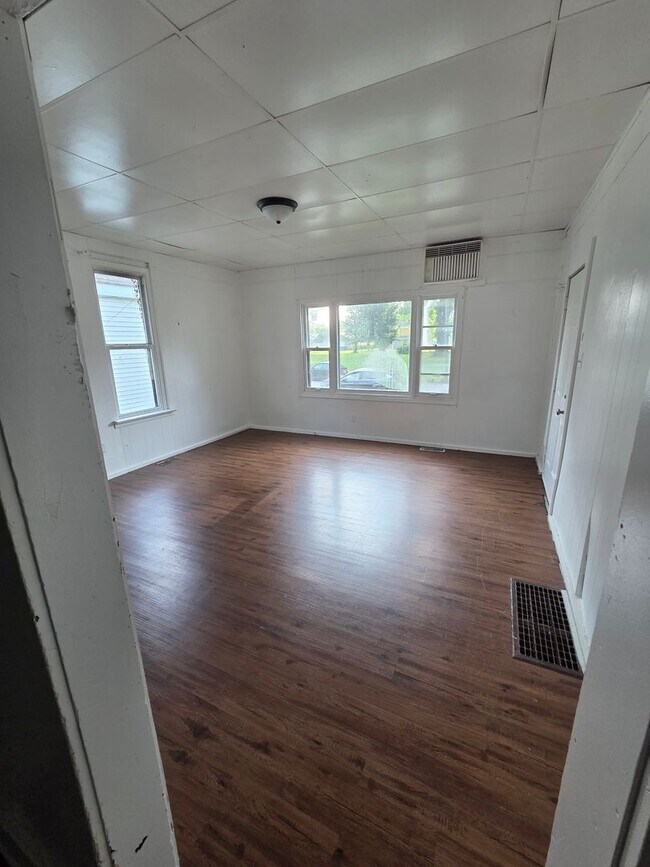 Building Photo - 1137 N 4th St