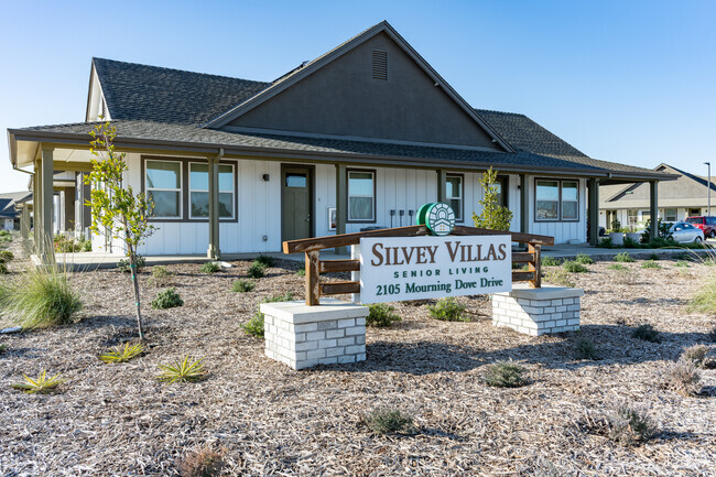 Entrada a la propiedad - Silvey Villas Senior Living