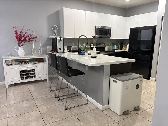 Foto del edificio - 10233 NW 89th Terrace