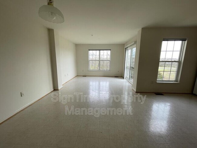 Building Photo - 12537 Atlanta Ct