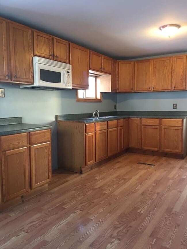 Foto del edificio - 24512 1st St