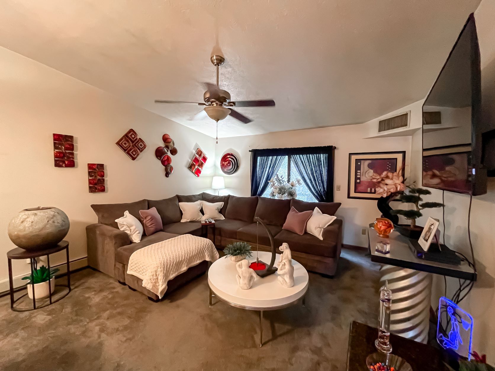 Niles Executive Apartments – photo 3