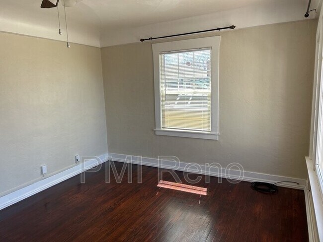 Foto del edificio - 222 River Rock St