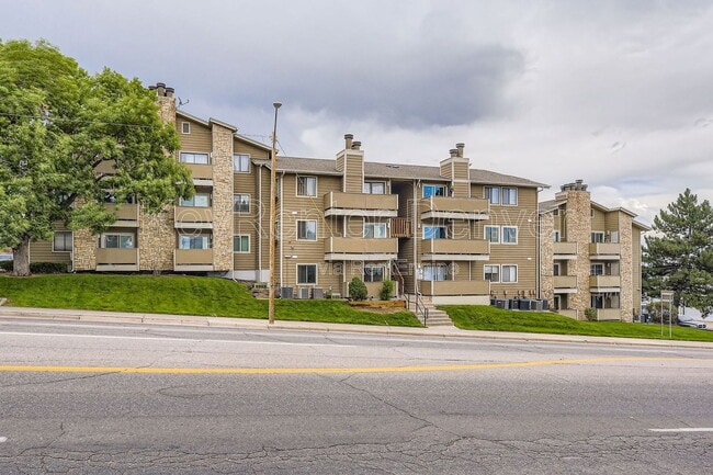 Photo - 2929 W Floyd Ave Apartment
