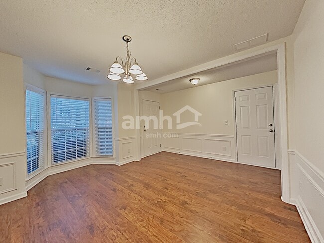 Building Photo - 322 Burdock Trace