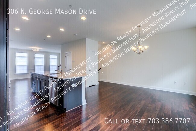 Building Photo - 306 N George Mason Dr