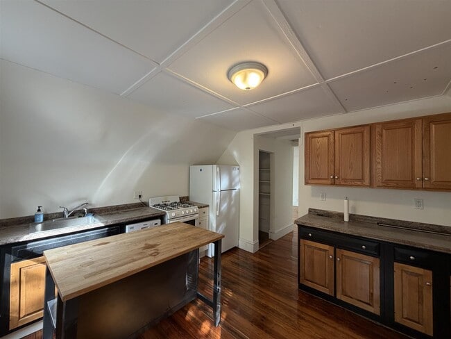 Foto del edificio - 94 Morrison Ave