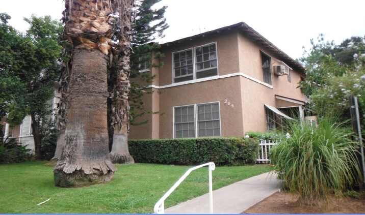Foto del edificio - 205 W Fern Ave
