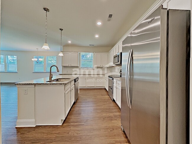 Foto del edificio - 6161 Rosemore Ln