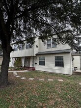 Building Photo - 800 S Texas Blvd