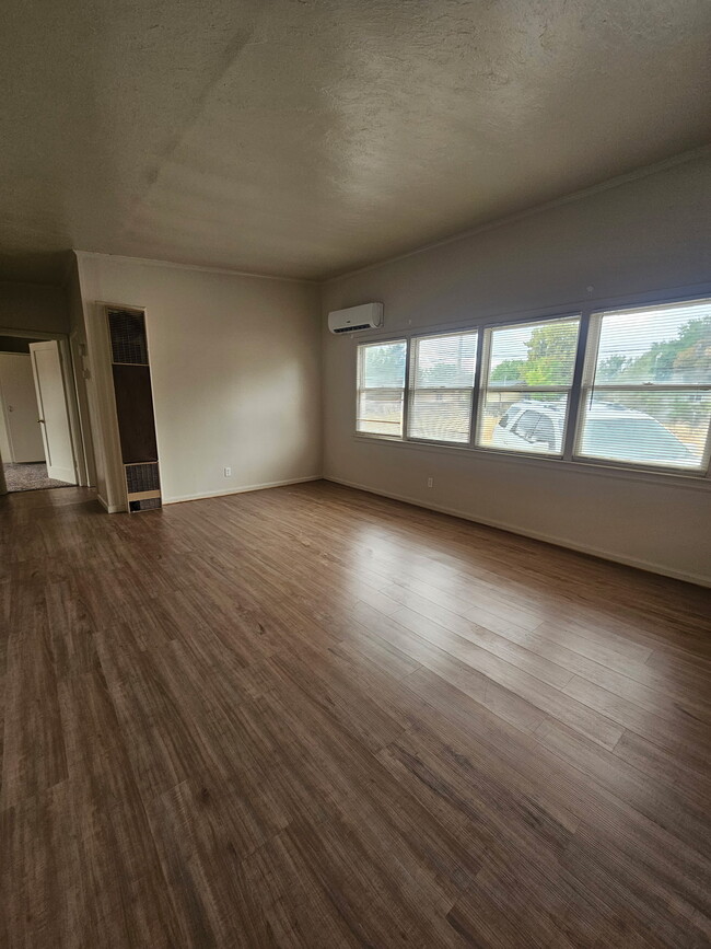Foto del edificio - 450 N 3rd W