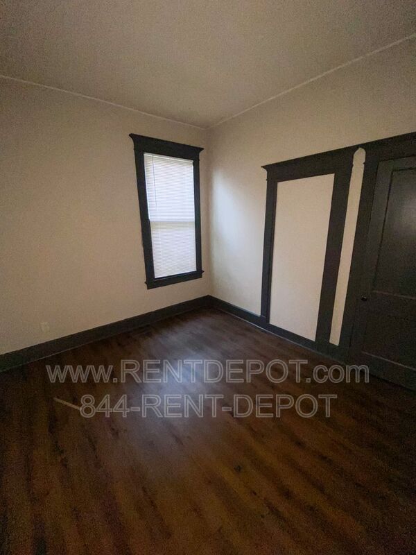Foto del edificio - 613 Monroe Ave
