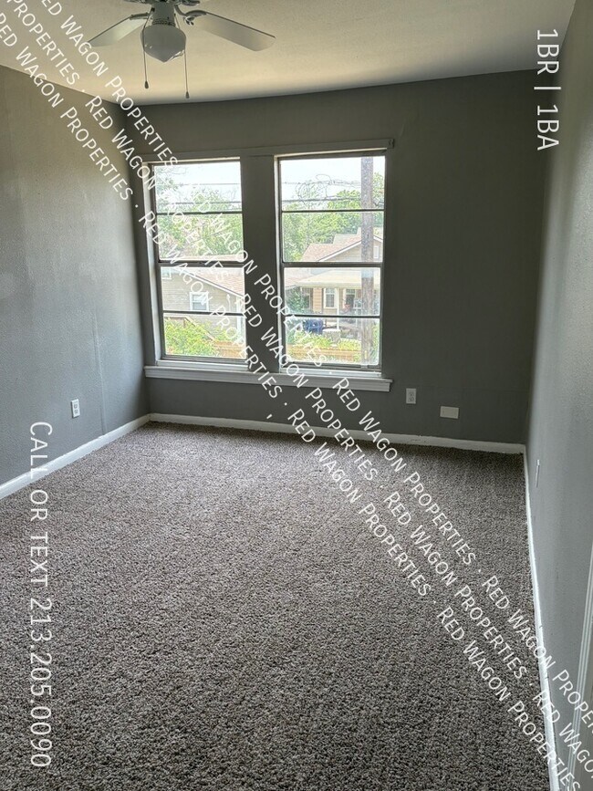 Foto del edificio - 538 Kayton Ave