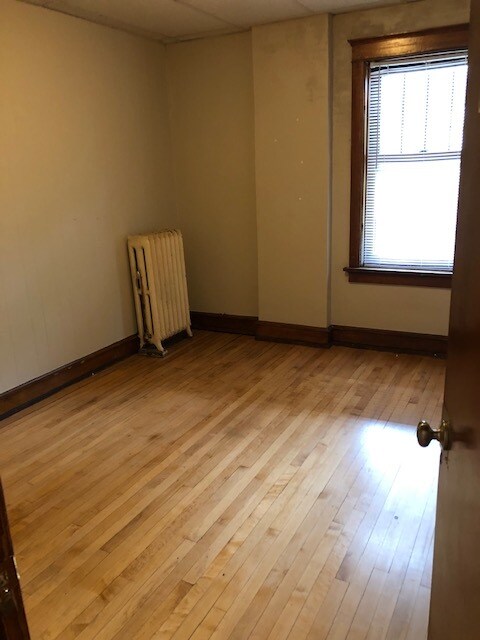 Foto del edificio - 3122 N Downer Ave